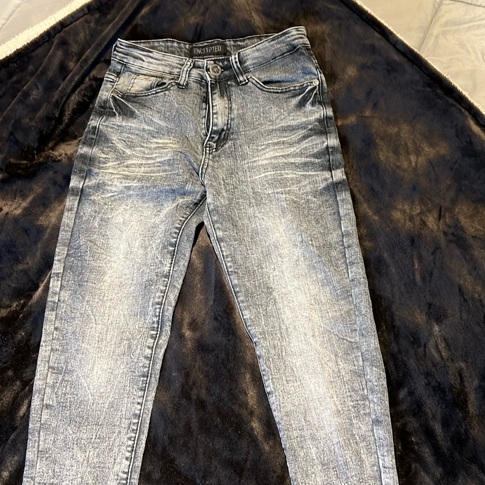 Encrypted men’s 28 skinny leg jeans